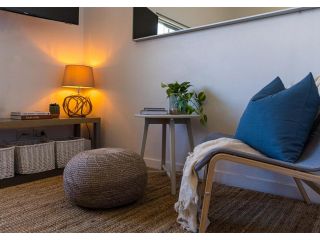 COZY BEACH FRONT STUDIO WITH AIRCON Apartment, Sydney - 5