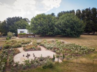 CROFTERS FOLD BARN - STYLISH BARN, PIPERS CREEK Guest house, Victoria - 2