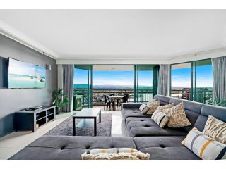 Crown Towers Luxury 3 Bedroom Apartment Apartment, Gold Coast - 2