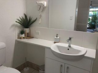 Crystal Palms Apartment, Port Douglas - 5