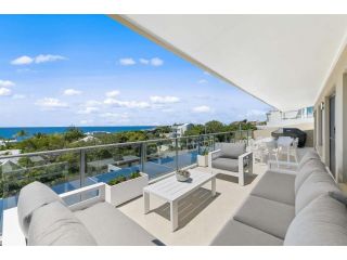 Crystal Shores Sunshine Beach Apartment, Sunshine Beach - 1