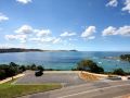 Beachfront Penthouse, Paranomic Views of Ocean Guest house, Terrigal - thumb 6