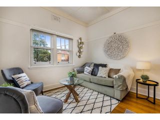 Cuteâ€Œ â€Œ3-Bedâ€Œ â€ŒUnitâ€Œ â€Œwithâ€Œ â€ŒBalconyâ€Œ â€Œ5â€Œ â€Œminâ€Œ â€Œfromâ€Œ â€ŒBeachâ€Œ Apartment, Melbourne - 2