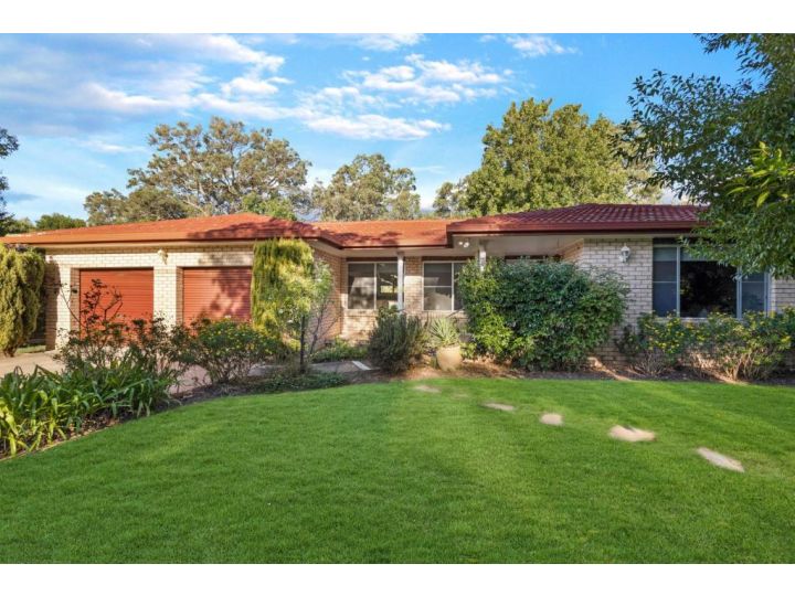 Breezy 3-bed Home with Backyard near town centre Guest house, Mudgee - imaginea 6