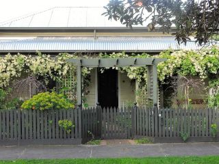 Delightful Cottage Guest house, Queenscliff - 2