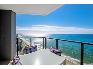 Deluxe High Floor 2 Bedroom Apartment Apartment, Gold Coast - 5