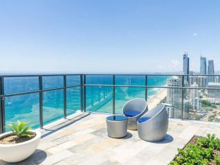 Deluxe High Floor 2 Bedroom Apartment Apartment, Gold Coast - 4