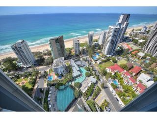 Deluxe Private Apartment in Surfers Paradise Apartment, Gold Coast - 1