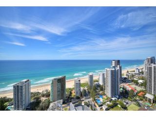 Deluxe Private Apartment in Surfers Paradise Apartment, Gold Coast - 2