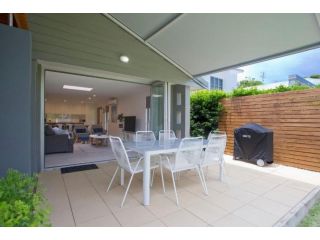 Depper St Charming Beach Side Home in Lovely Location Guest house, Sunshine Beach - 5