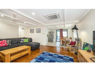 Dive Into This Family Holiday Home Guest house, Woorim - 3