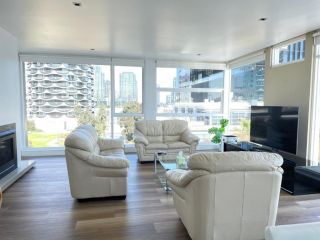 Docklands Luxury Penthouse Right Above The District Docklands Apartment, Melbourne - 4