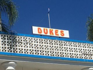 Dukes Retro Retreat Near Yamba Aparthotel, New South Wales - 4