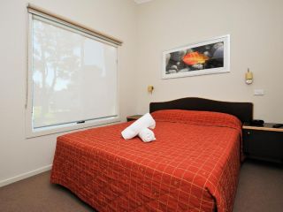 NRMA Eastern Beach Holiday Park Accomodation, Lakes Entrance - 5