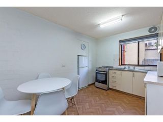 Eastern Beach Unit #1 Guest house, Port Fairy - 3