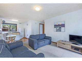 Eastern Beach Units #2 Guest house, Port Fairy - 1