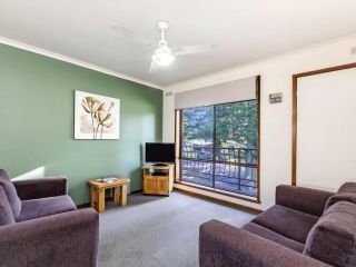 Eastern Beach Units #6 Guest house, Port Fairy - 2