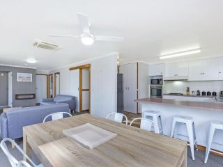 Eastern Beach Units #7 Guest house, Port Fairy - 4