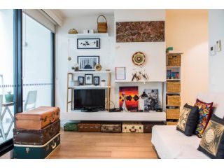 Eclectic 1 Bedroom South Yarra Hideaway Apartment, Melbourne - 5