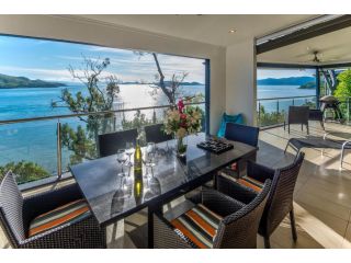 Edge 2 Ocean Front Luxury 3 Bedroom Split Level Spacious With Sofa Bed + Buggy Apartment, Hamilton Island - 5