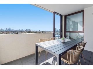 Elegant 2-Bed Apartment With Expansive City Views Apartment, Melbourne - 4