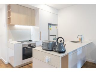 Elegant 2BR Apartment Pet & Child Friendly - FAST WIFI Apartment, Liverpool - 1