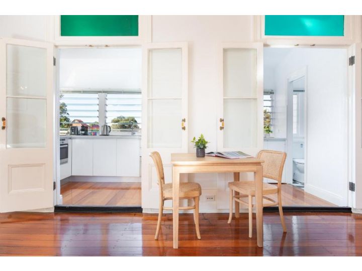 Elegant Studio with Sunny Kitchen 25 min from CBD Apartment, Sydney - imaginea 9