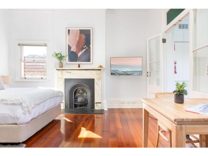 Elegant Studio with Sunny Kitchen 25 min from CBD Apartment, Sydney - imaginea 2