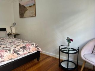 Elwood Gem- 3 Bedroom Apartment Apartment, Melbourne - 4