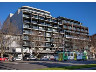 Modern, Quiet 1 Bed Apt on Fitzroy St, Opposite Albert Park Apartment, Melbourne - 2