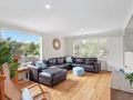 Modern Family Beach House with Outdoor Deck & BBQ Guest house, Terrigal - thumb 2