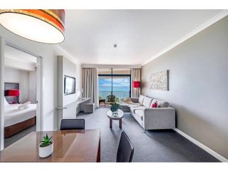 Enjoy Dreamy Ocean Views from Resort Style Oasis Apartment, Darwin - 5
