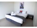 Enjoy Penthouse Living in the CBD! Sleeps 8! Apartment, Wagga Wagga - thumb 11
