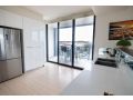 Enjoy Penthouse Living in the CBD! Sleeps 8! Apartment, Wagga Wagga - thumb 3