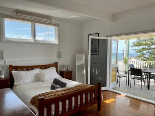 Entire home on the beach Guest house, Shellharbour - 5