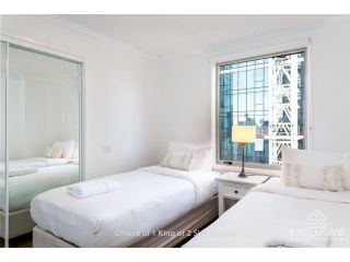 Exclusive Stays - Boulevard Penthouse Apartment, Melbourne - 1