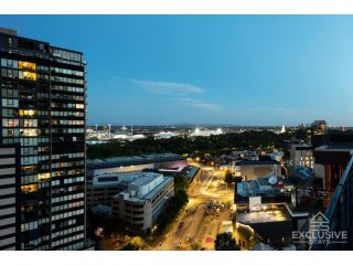 Exclusive Stays - Boulevard Penthouse Apartment, Melbourne - 5