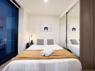 Exclusive Swanston Central 2B2B CityView Apt w CarPark Apartment, Melbourne - 5