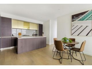 Executive 2-Bed in the Heart of Melbourne CBD Apartment, Melbourne - 5