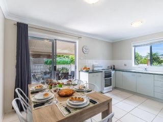 Fingal Bay Sanctuary Apartment, Fingal Bay - 2