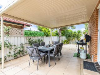 Fingal Bay Sanctuary Apartment, Fingal Bay - 1