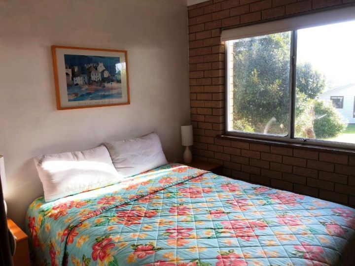 Flat 2 - 3 Bay Lane Guest house, Kianga - imaginea 6