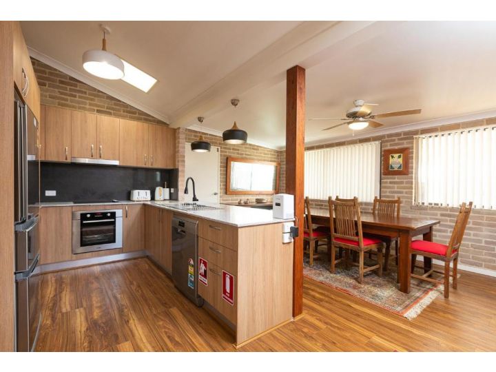 Flora Parade 6 Guest house, Tuncurry - imaginea 18