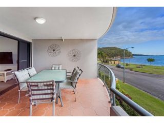 Florentine 8 11 Columbia Close stunning water views Apartment, Nelson Bay - 1