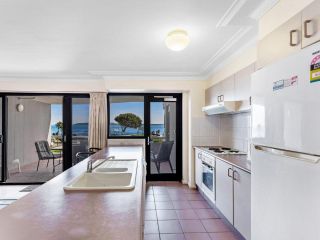 Florentine, Unit 2/11 Columbia Close Apartment, Nelson Bay - 5