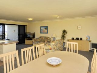 Florentine, Unit 3, 11 Columbia Close Guest house, Nelson Bay - 1