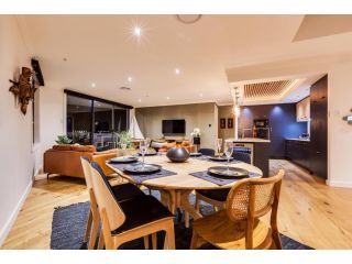 Freya Penthouse Speers Point Lake Macquarie 2 cars Apartment, New South Wales - 4