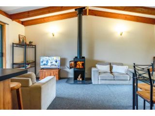 Freycinet Cottage 2 â€“ Dolerite Chalet, Coles Bay - 5