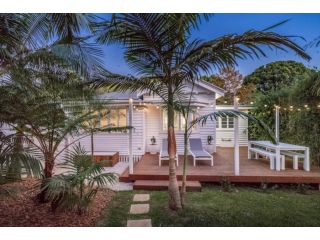 Fuller Holidays -Bohemian - Stylish Cottage Guest house, Bangalow - 5